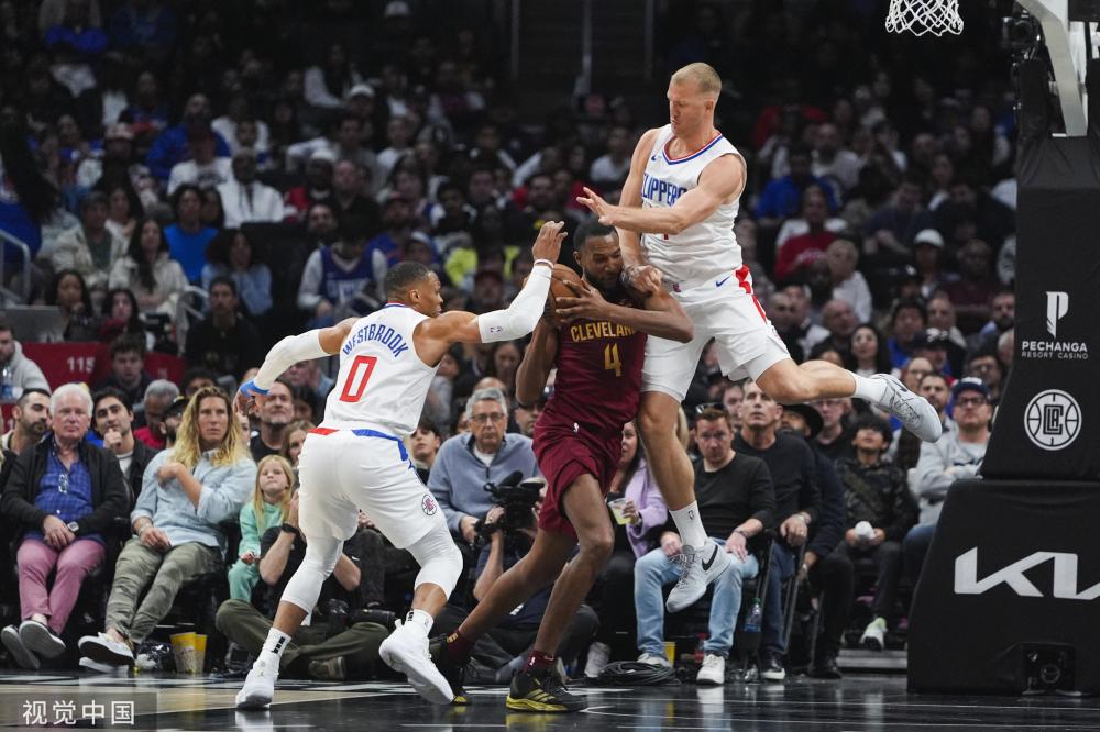 在U型场地 在U型场地