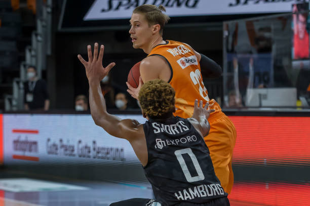 场的配合愈 场的配合愈