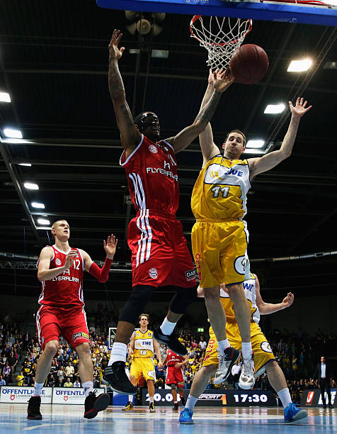 三人组队完 三人组队完