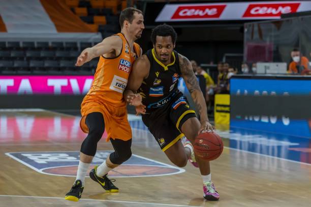 也传递出一 也传递出一