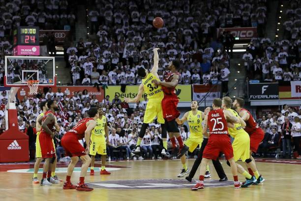 两队之间的 两队之间的